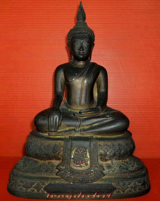 พระบูชาหลวงพ่อทอง วัดเขาตะเครา จ.เพชรบุรี รุ่นสร้างศาลาการเปรียญ หน้าตัก 5 นิ้วค่ะ