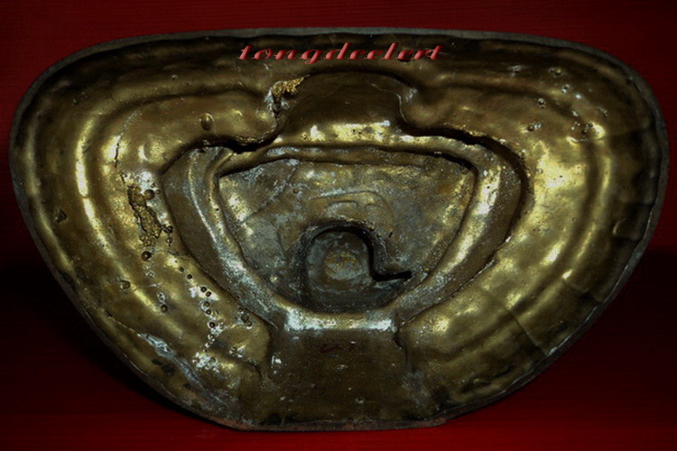 พระบูชาหลวงพ่อทอง วัดเขาตะเครา จ.เพชรบุรี รุ่นสร้างศาลาการเปรียญ หน้าตัก 5 นิ้วค่ะ