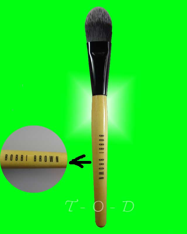 Bobbi Brown Foundation brush แปรงปัดรองพื้นของแท้