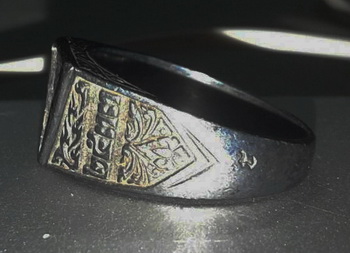 แหวนพระรัตนจักรรุ่นแรกเนื้อเงิน หลวงปู่ชื้น วัดญาณเสน จ.อยุธยา(หายาก)