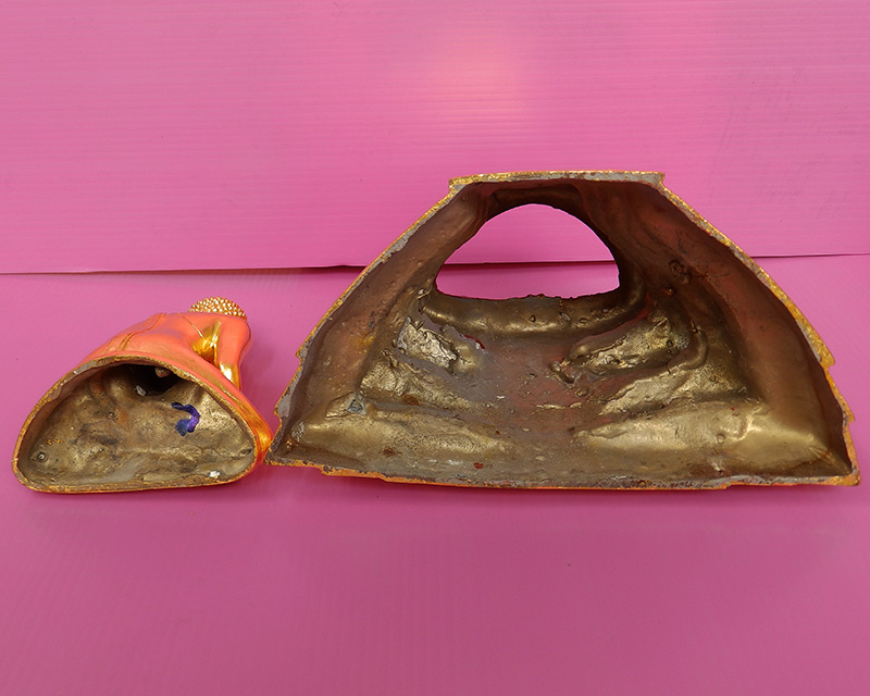 พระพุทธสิงหธรรมมงคล หลังภปร. หน้าตัก 3 นิ้ว 2 ถอด ปิดทองแท้ พิธีใหญ่ วัดบวรฯ-วัดพระแก้ว พ.ศ. 2547 กล