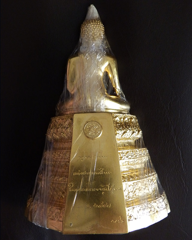 หมายเลข 136...พระบูชา พระพุทธสิงหธรรมมงคล หลังภปร. หน้าตัก 3 นิ้ว 2 ถอด ปิดทองแท้ พิธีใหญ่ วัดบวรฯ- 