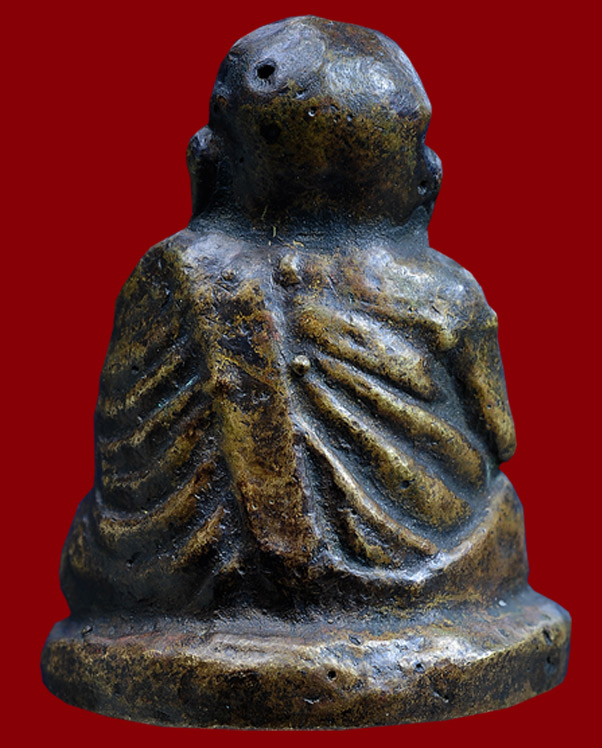 หลวงพ่อเงิน วัดบางคลาน รุ่นปืนแตก นิยมเศียรโต พิมพ์ ช อุ ขึ้น(กรรมการ) อาจารย์เชื้อ สร้าง ปี ๒๕๒๘