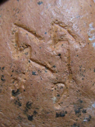 พระปิดตา เนื้อดิน กรุวัดคู้ยาง จ.กำแพงเพชร ปีกกว้าง ๆ สภาพพอสวย