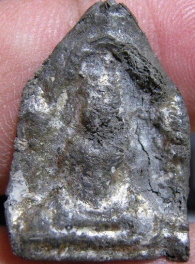 พระแผงตัด เนื้อชินเงิน กรุวัดราชบูรณะ จ.อยุธยา