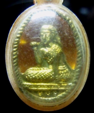 **วัดใจ**แม่นางกวักพิมพ์ฉลุ หลวงปู่ทิมปลุกเสก ปี ๒๕๑๗**สวย ๆ พร้อมเลี่ยมเดิมจากวัด ประสบการณ์ดี