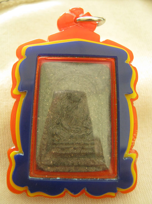 พระเนื้อผงรูปเหมือนเต็มองค์ รุ่นพิเศษ หลวงปู่ตื้อ หลังรูปถ่าย