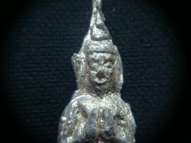 พระกรุ วัดเกาะสัมพันธวงศ์ พิมพ์ปางประทานพร เนื้อชินเงิน กรุงเทพฯ