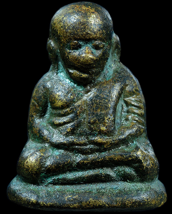 หลวงพ่อเงิน วัดบางคลาน จังหวัด พิจิตร รุ่นปืนแตก พิมพ์นิยมเศียรโต ปี ๒๕๒๘ (๒)