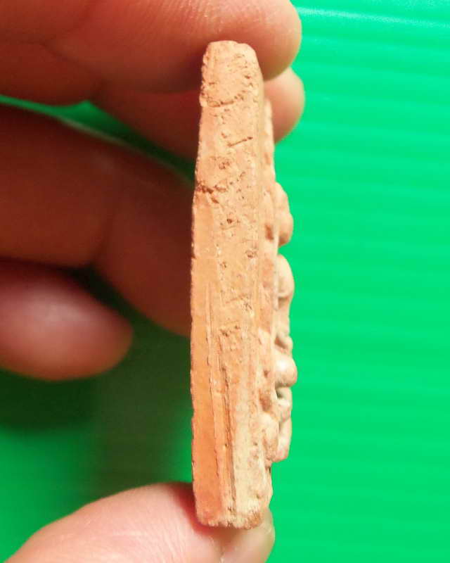 พระกรุวัดทัพผึ้ง สุโขทัย ปี ๒๔๗๓ มีหน้าตา หลังยันต์