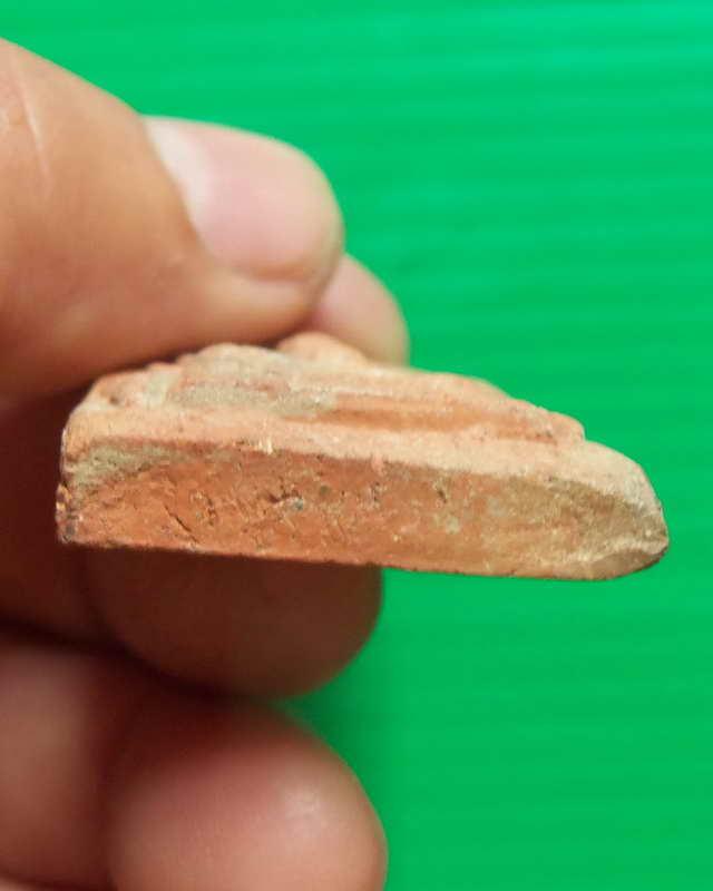 พระกรุวัดทัพผึ้ง สุโขทัย ปี ๒๔๗๓ มีหน้าตา หลังยันต์