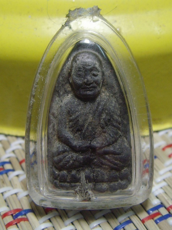 หลวงปู่ทวดเนื้อว่าน ปี24 พระมีลานครับ