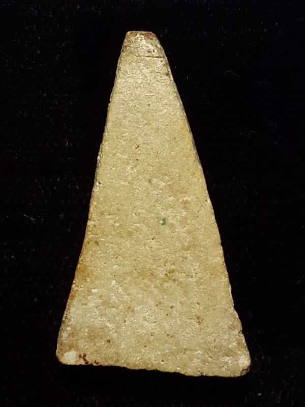 พระกรุวัดสามปลื้ม พิมพ์สามเหลี่ยม