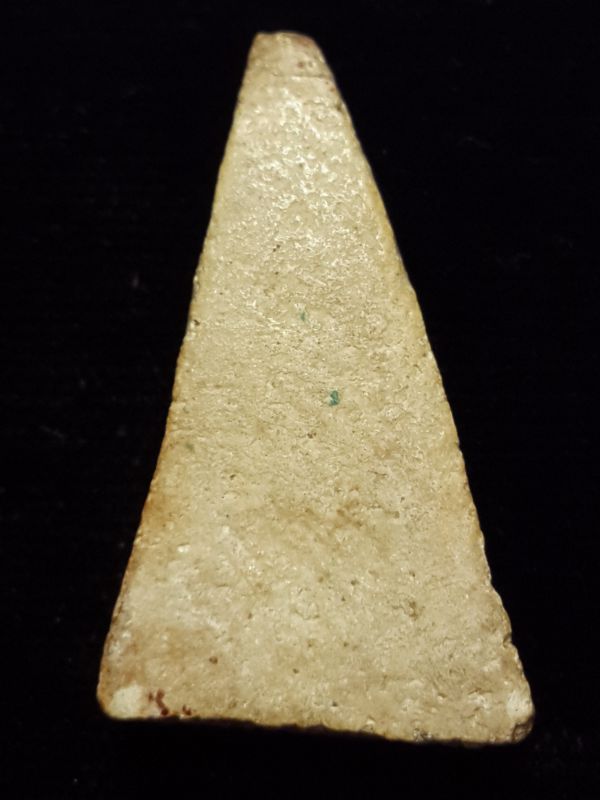 พระกรุวัดสามปลื้ม พิมพ์สามเหลี่ยม