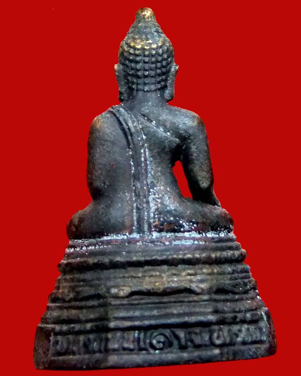 หลวงพ่อเพชร วัดท่าถนน อุตรดิตถ์ กล่องเดิมจากวัด พิธีดีครับ