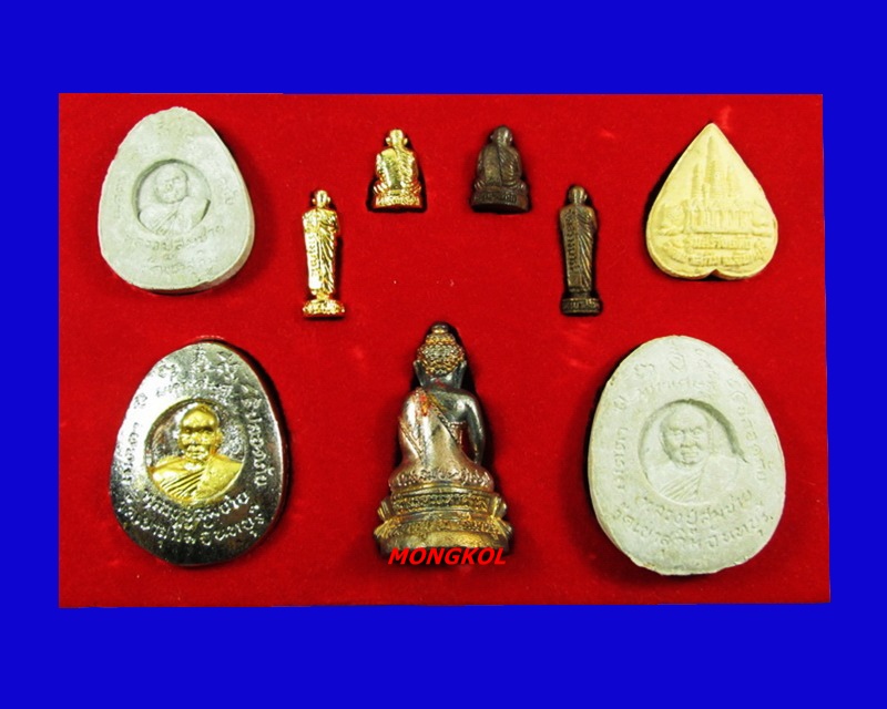 พระชุดกรรมการร่วมสร้างเจดีย์บูรพาฐิตวิริยาประชาสามัคคี หลวงพ่อสมชาย วัดเขาสุกิม พ.ศ.2540 จ.จันทบุรี