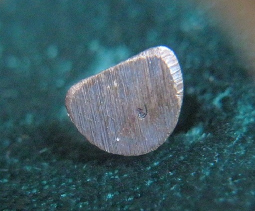 รูปหล่อจิ๋วหลวงพ่อยิด เนื้อเงิน มีโค๊ต รุ่นสรงน้ำ ปี2537 พร้อมกล่อง