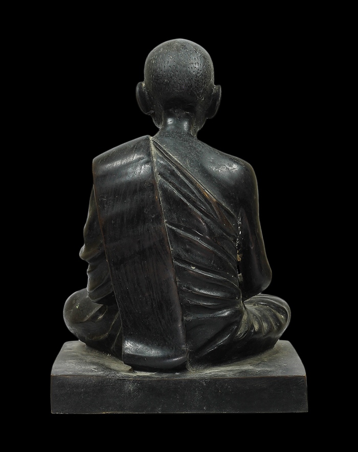 พระบูชา หลวงปู่...??? , หลวงพ่อ...??? หน้าคุ้นๆ แต่นึกอย่างไร ก็นึกไม่ออก