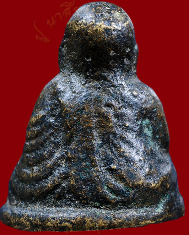 หลวงพ่อเงิน วัดบางคลาน จังหวัด พิจิตร รุ่นปืนแตก พิมพ์นิยมเศียรโต ปี ๒๕๒๘ (๓) 	