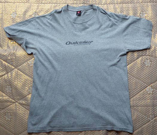 เสื้อยืด QUIKSILVER ของแท้ เบอร์ L ตัวนี้ มีลายหน้า-หลัง สวยเทพ ตัวนี้ made in เม็กซิโก (โรงงานที่ได