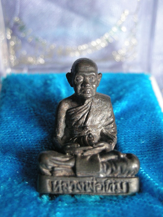 รูปหล่อหลวงปู่ทิมวัดพระขาว ปี37 สวยๆ 2