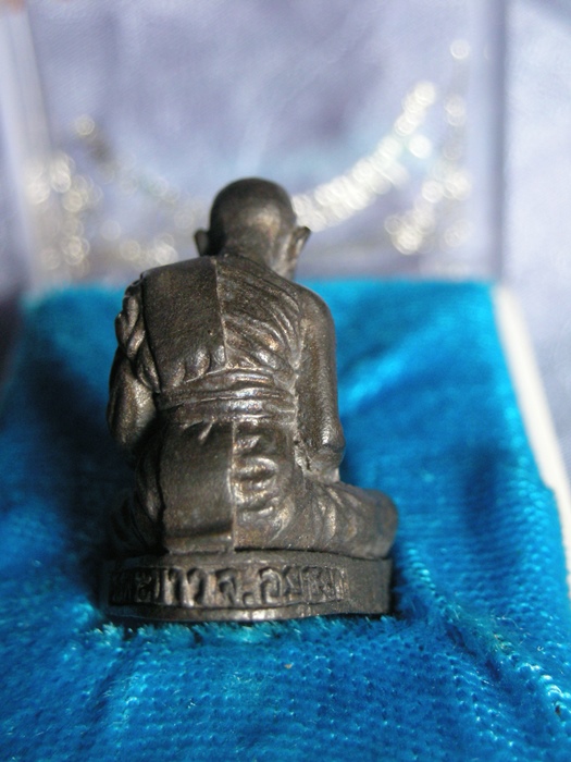 รูปหล่อหลวงปู่ทิมวัดพระขาว ปี37 สวยๆ 2