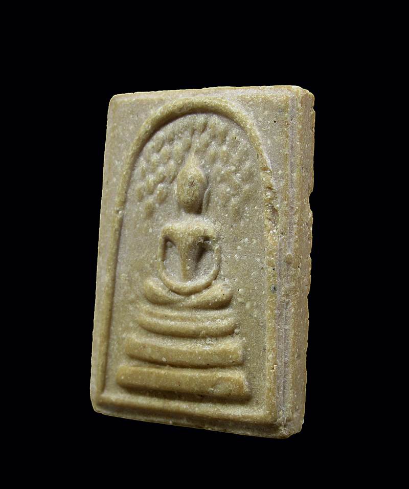 พระผงปรกโพธิ์ ไม่ทราบที่+++100บาท+++D004