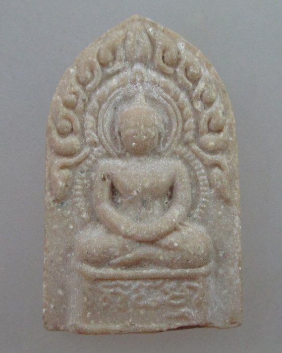 ๒๐ บาท...พระเนื้อผงไม่ทราบที่ครับ