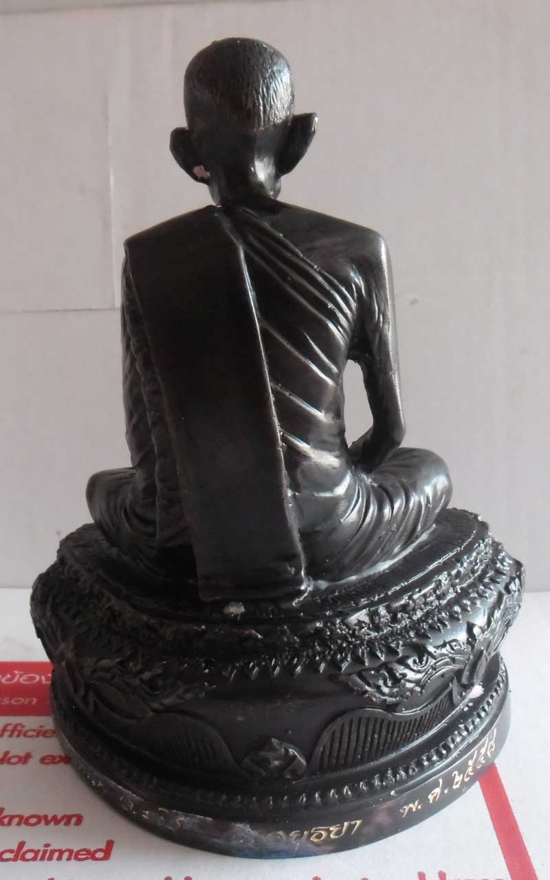 ++พระบูชารูปเหมือน รุ่นชนะมาร หลวงพ่อรวย วัดตะโก อยุธยา หน้าตัก 3 นิ้ว ฝังเหรียญชนะมาร+จีวร+เกศา++