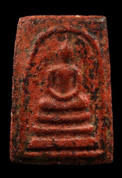 สมเด็จหลวงพ่อเเดง สีแดงนิยม มีคราบปลวกขึ้นเก่าสวยคลาสสิคดีครับ