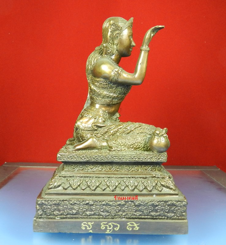 พระแม่นางกวัก บูชา ฐาน 3.5  นิ้ว เนื้อโลหะรมมันปู วัดนิคมแว้ง จ.นราธิวาส ปี 47 No.93 สภาพสวย