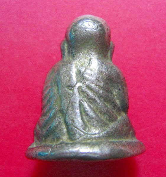 หลวงพ่อเงิน รุ่นปืนแตก เนื้อเงิน โค็ตช พระอาจารย์เชื้อ 