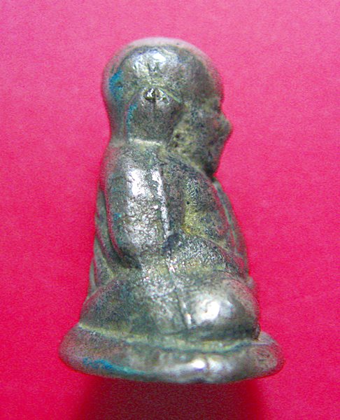 หลวงพ่อเงิน รุ่นปืนแตก เนื้อเงิน โค็ตช พระอาจารย์เชื้อ 