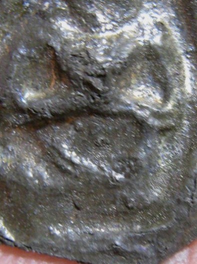 พระแผงตัด เนื้อชินเงิน กรุวัดราชบูรณะ จ.อยุธยา มีบัตรรับรอง