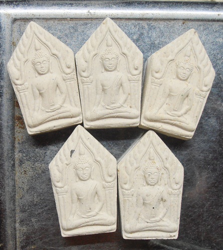 ขุนแผนหลวงพ่อตัด วัดชายนา พิมพ์เล็ก สวยๆครับ