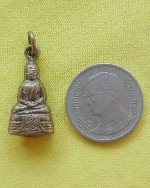 พระกริ่งเล็ก หลวงพ่อโสธร ด้านในมีเม็ดกริ่ง ออกปี 2512 จ.ฉะเชิงเทรา***1***