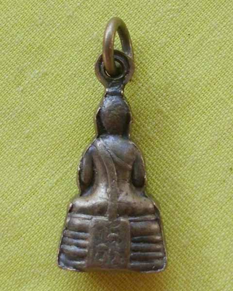 พระกริ่งเล็ก หลวงพ่อโสธร ด้านในมีเม็ดกริ่ง ออกปี 2512 จ.ฉะเชิงเทรา***2***