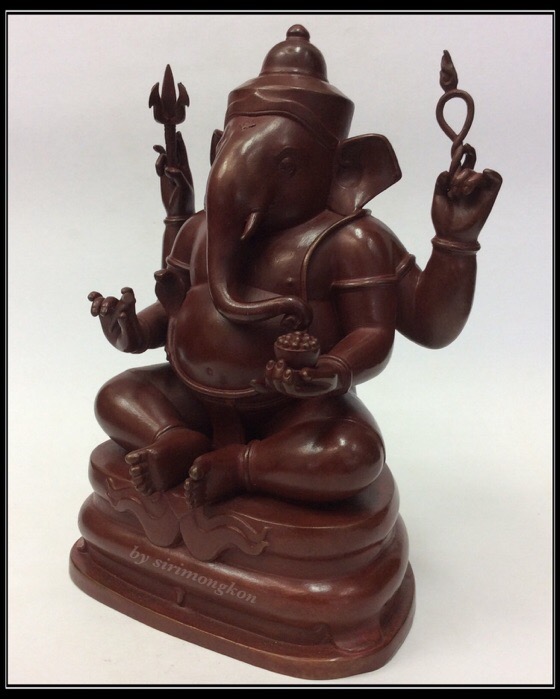 พระพิฆเนศ 65ปี คณะจิตรกรรมฯ ม.ศิลปากร เนื้อสำริดแดง สูง8.5นิ้ว หน้าตัก5นิ้ว สร้าง350องค์ 