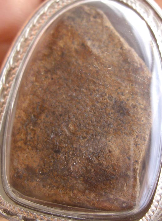 พระขุนแผนบ้านกร่างพรายคู่ตัดเดี่ยว พิมพ์มงคลกลาง  เลี่ยมเงินพร้อมใช้  เนื่อมันส์ๆล่ำๆ สวยๆ