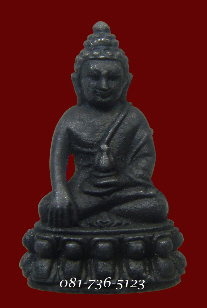 พระชัยวัฒน์ 8 รอบ เนื้อเหล็กน้ำพี้ ล.ป.ทิม วัดพระขาว จ.อยุธยา