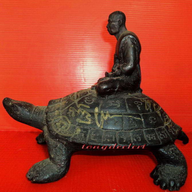 รูปเหมือนบูชาหลวงปู่หลิวนั่งเต่า วัดไทรทอง รุ่นพิเศษค่ะ