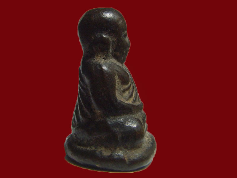 เป็นอีกพิมพ์หนึ่งของหลวงพ่อเงิน พิมพ์นิยม วัดทุ่งน้อยปี35 เบาๆ