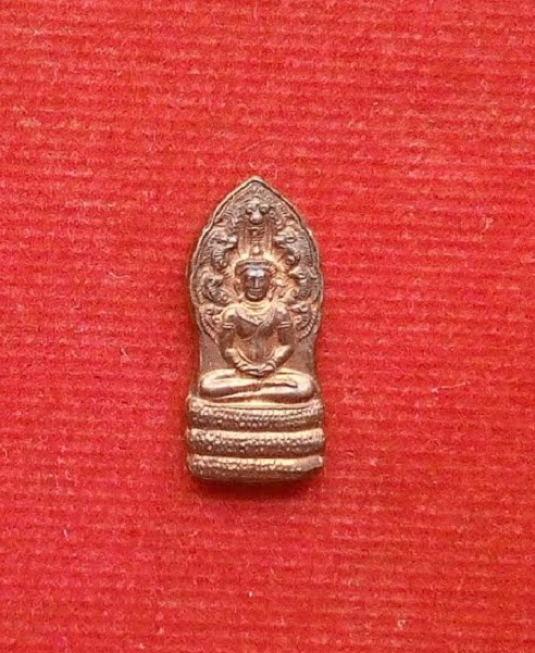 ปรกมะขามรุ่นแรก บล็อกนิยม หลวงพ่ออุ้น วัดตาลกง ปี40 ตอกโค๊ตเลข ๑ ด้านหลัง เนื้อทองแดง