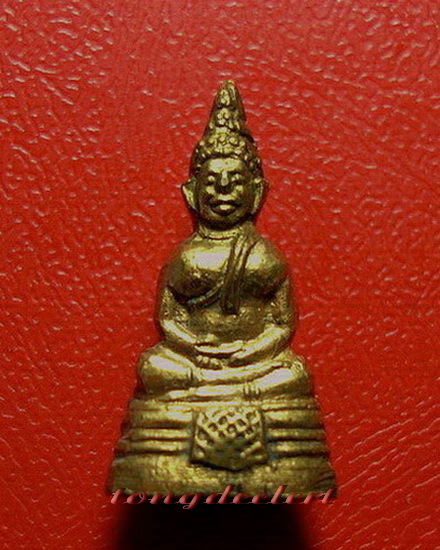 พระชัยวัฒน์หลวงพ่อโสธร ปี 2503 หลังตัวหนังสือนูน สวยมากค่ะ