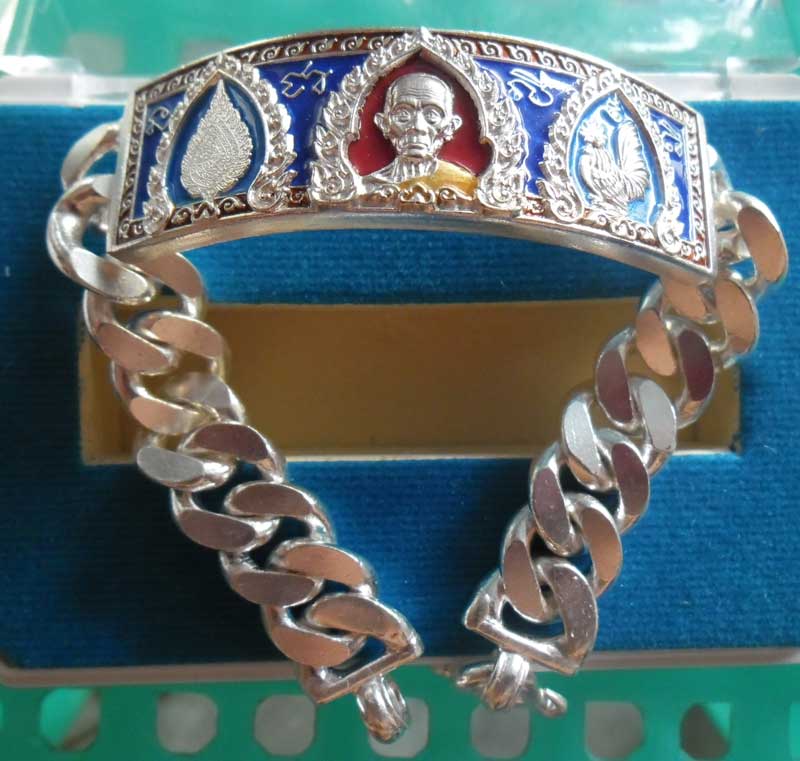 +เลสเนื้อเงินลายาหน้าแดง 4 บาทหลวงพ่อรวย วัดตะโก อยุธยา รุ่นเลื่อนสมณศักดิ์ ปี 59 ป้ายแดงกล่องเดิม++