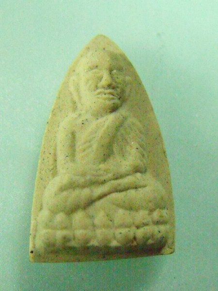 พระผงหลวงปู่ทวด สีขาว (รายการ 30 บาท)