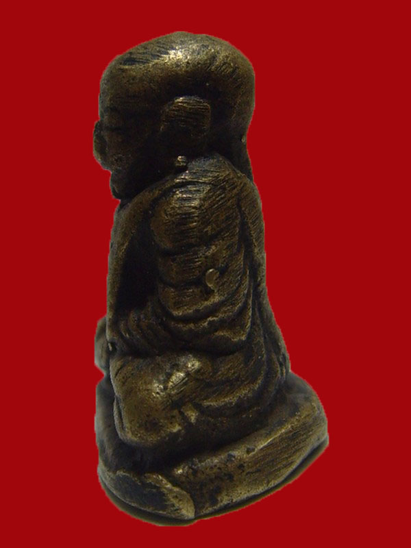 รูปหล่อหลวงพ่อเงิน อาจารย์ชุ่มสร้าง ตัวจริงสวยกว่าในรูป