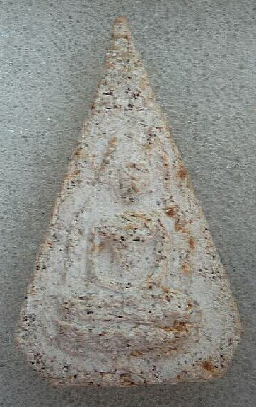 พระผงเมตตา หลวงพ่อเงิน วัดดอนยายหอม นครปฐม ปี12 แก่ผงมากๆครับ เคาะเดียว เมตตาสูงมากๆ