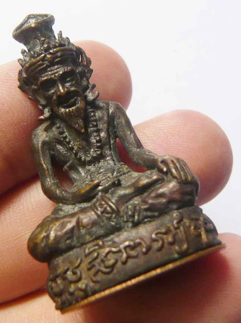 รูปหล่อพ่อปู่ฤาษี สวย ไม่ทราบที่