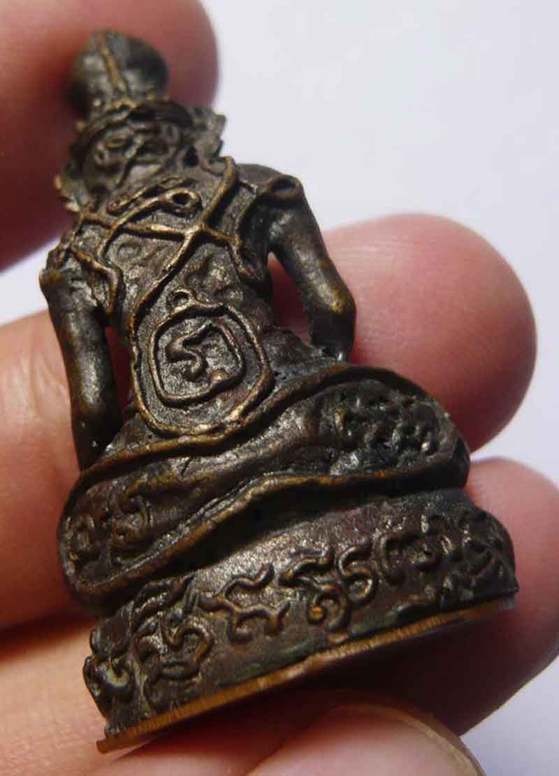 รูปหล่อพ่อปู่ฤาษี สวย ไม่ทราบที่